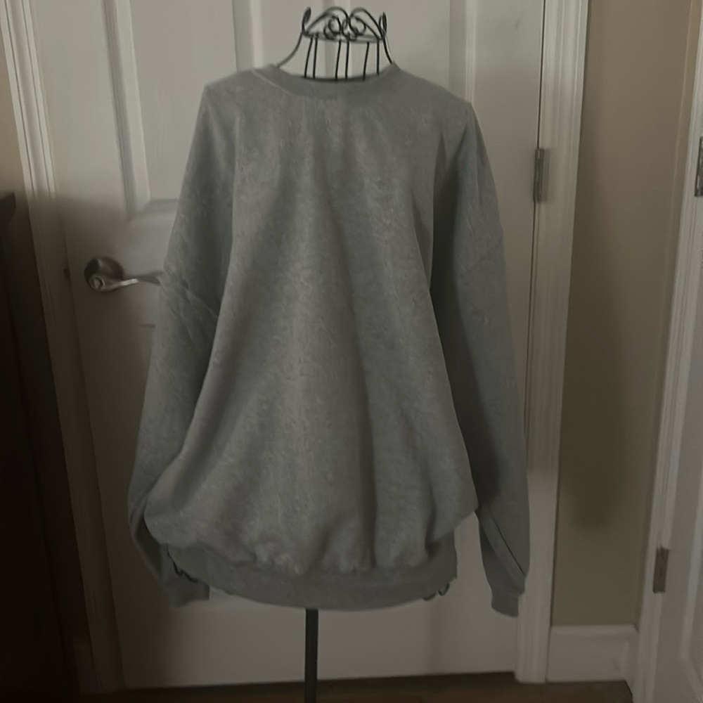 Gray sweatshirt
